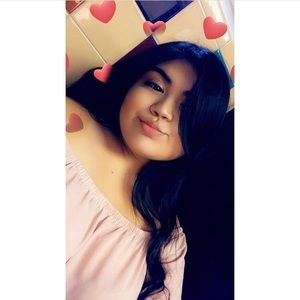 Meet your Posher, Leeann